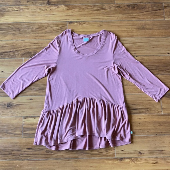 Jax & Lennon Peplum Tunic Top - Picture 1 of 7